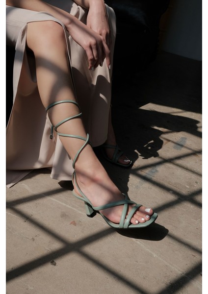 Uzun Ip Detaylı Topuklu Ayakkabı Mint Yeşil fiyatları
