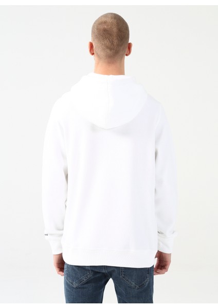 Bisiklet Yaka Beyaz Erkek Sweatshirt fırsatları