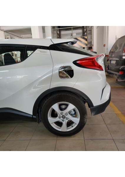 Toyota Chr Depo Kapağı Kaplaması