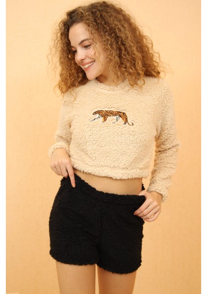 Ekru Tiger Desenli Crop Poodle Peluş Pijama Takımı