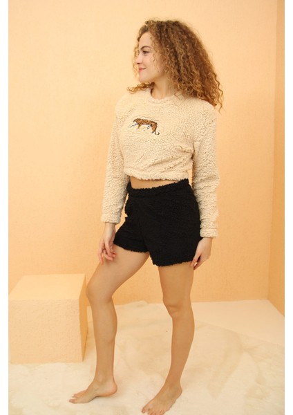 Ekru Tiger Desenli Crop Poodle Peluş Pijama Takımı