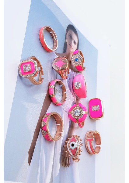 Ortası Mavi Taş Dolu Pembe Neon Gümüş Yüzük modelleri