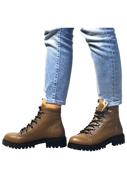 Deri Kadın Bot fırsatları