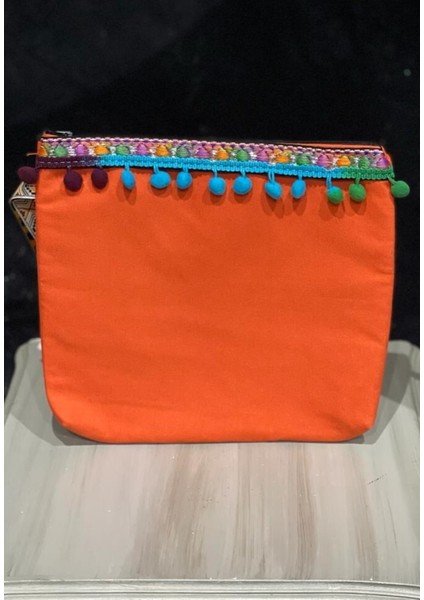 Gönülden Tasarım Bohem Etnik Şeritli Minik Ponponlu Aplikeli Ponponlu Portföy Clutch El ve Makyaj Çantası 25X28 cm