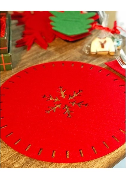 Kış Temalı 2'lı Dekoratif Kırmızı Keçe Amerikan Servisi Yılbaşı Sofra Servis Takımı fiyatları