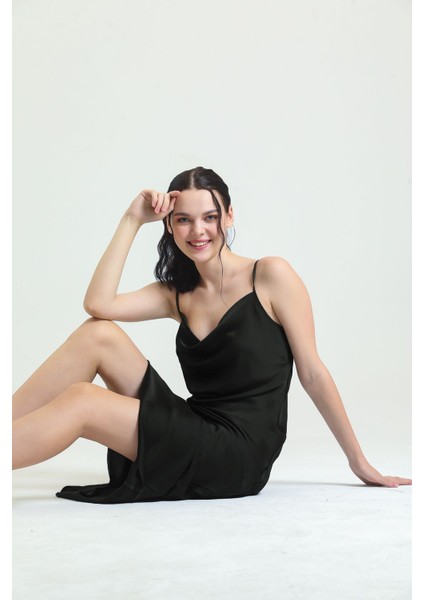 9790 Degaje Yaka Krep Saten Uzun Gecelik-Siyah modelleri