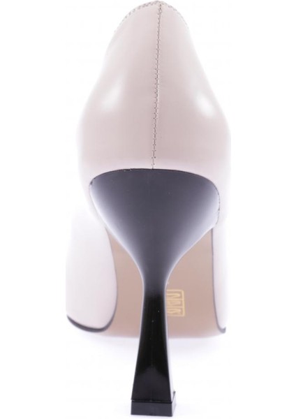 1007-22K Kadin Sivri Burun Parmak Dekolteli Kare Taşli Toka Topuklu Ayakkabi fırsatları