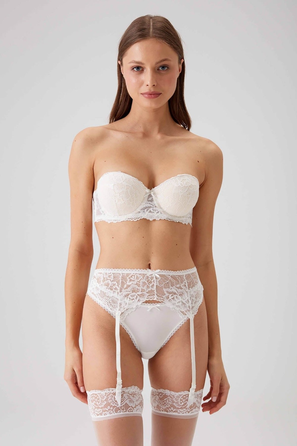 Pierre Cardin Siyah 4793 Siena Balenli Desteksiz Dantelli Çoraplı Jartiyer Sütyen Takım (Tak-Çıkar Askılı)