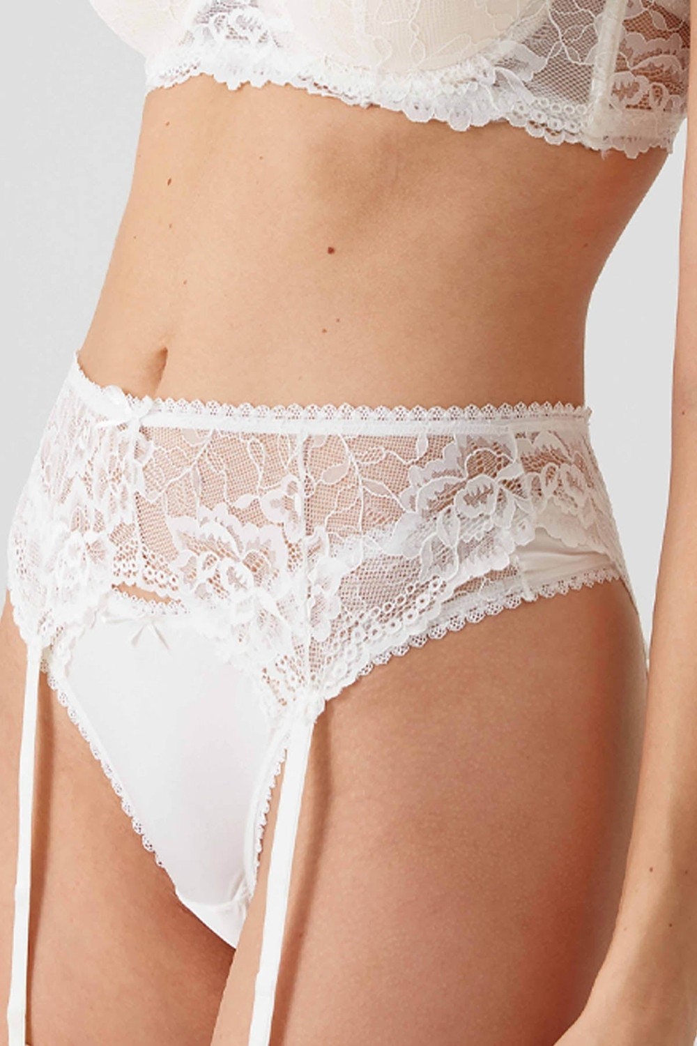 Pierre Cardin Siyah 4793 Siena Balenli Desteksiz Dantelli Çoraplı Jartiyer Sütyen Takım (Tak-Çıkar Askılı) görsel 3