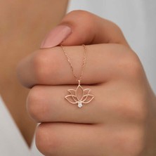925 Gümüş Gümüş Lotus Çiçeği Kadın Kolye