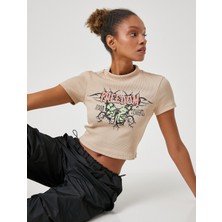 Koton Crop Tişört Dik Yaka Kısa Kollu Baskılı