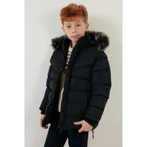 Peluş Astarlı Yakası Suni Kürklü Çıkarılabilir Kapüşonlu Kışlık Mont Erkek Çocuk Mont 5761906