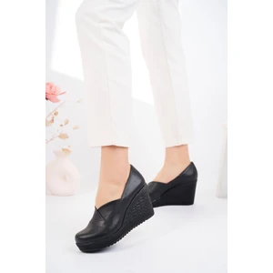 Gimer Avm Dolgu Taban Çapraz Model Siyah Cilt Ayakkabı