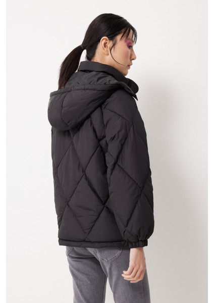 Regular Fit Normal Kesim Kapüşonlu Şişme Mont indirimleri