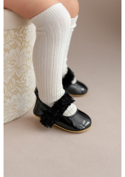 Siyah Tüylü Cırt Cırtlı Rugan Kız Bebek Babet PATIK-G-2355