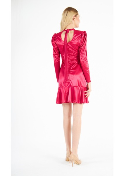 Saten Dik Yaka Eteği Volanlı Mini Elbise indirimleri