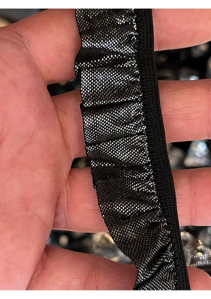 Gümüş Renkli Parlak Fırfırlı Lastikli Giyim Dikiş Aksesuar Dekoratif Şerit En 2 cm Boy 1 Metre