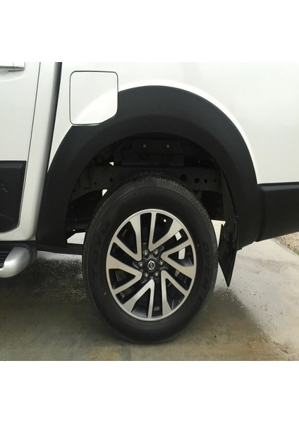 Nissan Navara Çamurluk Kaplama Adblue 4mm Dodik Seti 2012 / 2019