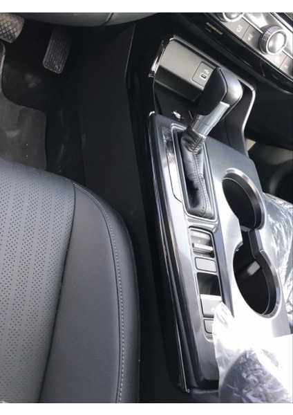 2022 Cıvıc Vıtes Kenar Kaplama 2 Parça - Piano Black fırsatları