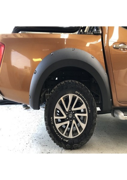 Nissan Navara Çamurluk Kaplama Civatalı 4.5cm Dodik Seti 2012 / 2019