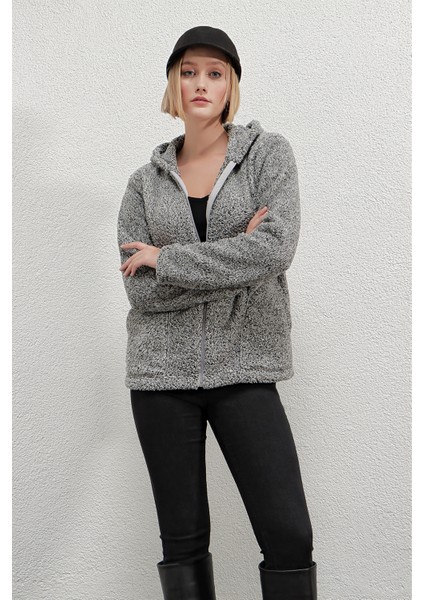 Kadın Welsoft Esnek Kumaş Gri Peluş Yumoş Önü Fermuarlı Kapüşonlu Ceket HZL23W-DSB110081 indirimleri