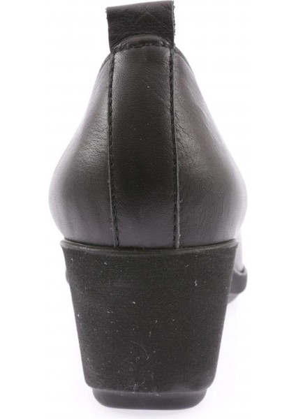 2331 Kadin Lastik Detayli Dolgu Taban Comfort Ayakkabi