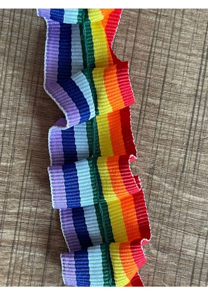 Gökkuşağı Renkli Fırfırlı Giyim Dikiş Aksesuar Dekoratif Şerit En 3 cm Boy 1 Metre fiyatları