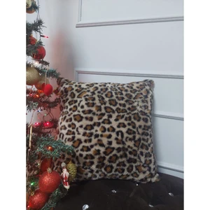 Leopar Desenli Dekoratif Suni Kürk Kare Kırlent