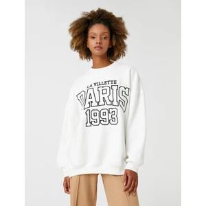 Bisiklet Yaka Sweatshirt Oversize Slogan Işlemeli Uzun Kollu