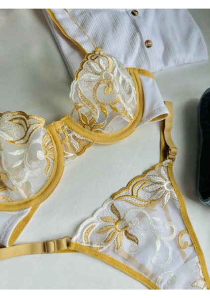 Kadın Desteksiz Saten Detaylı Bal Köpüğü Brode Çiçek Desenli Wire Sütyen ve String Tip Tanga Takımı fırsatları