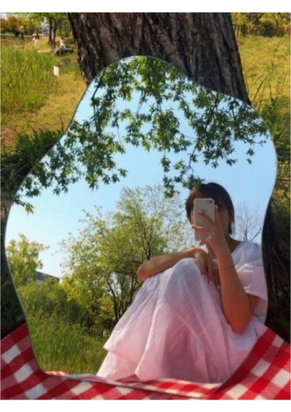 Asimetrik Dekoratif Çerçevesiz Makyaj Duvar Boy Aynası Bulut Cloud Mirror modelleri