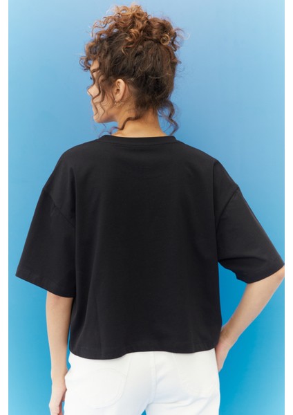 Regular Fit Normal Kesim Pamuk Bisiklet Yaka Tişört indirimleri