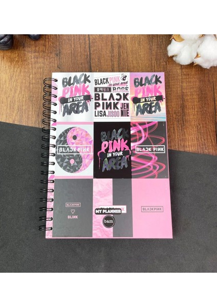 Black Pink Tasarımlı Spiralli Sticker'lı Tarihsiz Konuşan Ajanda Haftalık Planlayıcı Defter