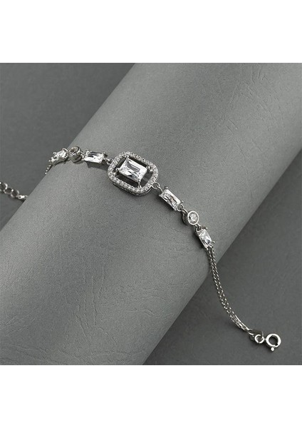 Baget Taşlı Emerald Kesim Gümüş Bileklik