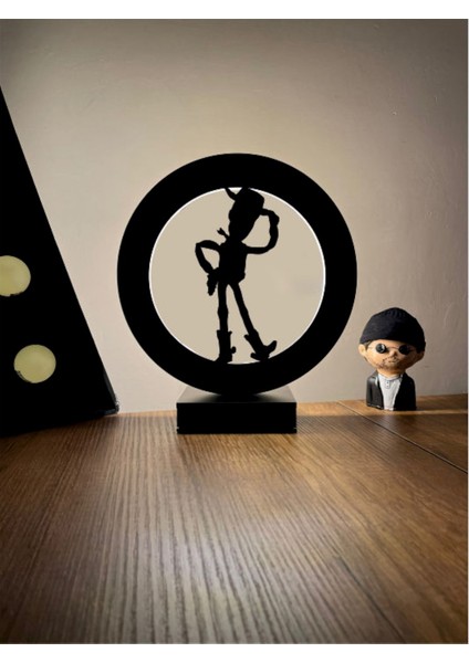 Oyuncak Hikayesi Woody Silüeti LED Masa Lambası Ahşap
