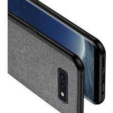 Microcase Samsung Galaxy S10 Lite Fabrik Serisi Kumaş ve Deri Desen Kılıf - Gri