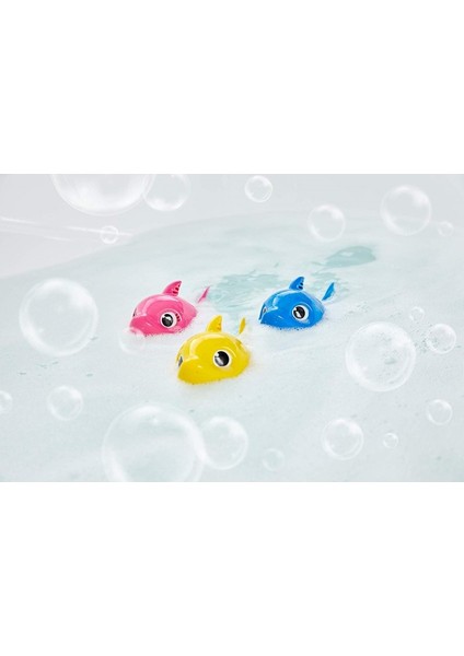 Baby Shark Yüzen ve Sesli Figür indirimleri