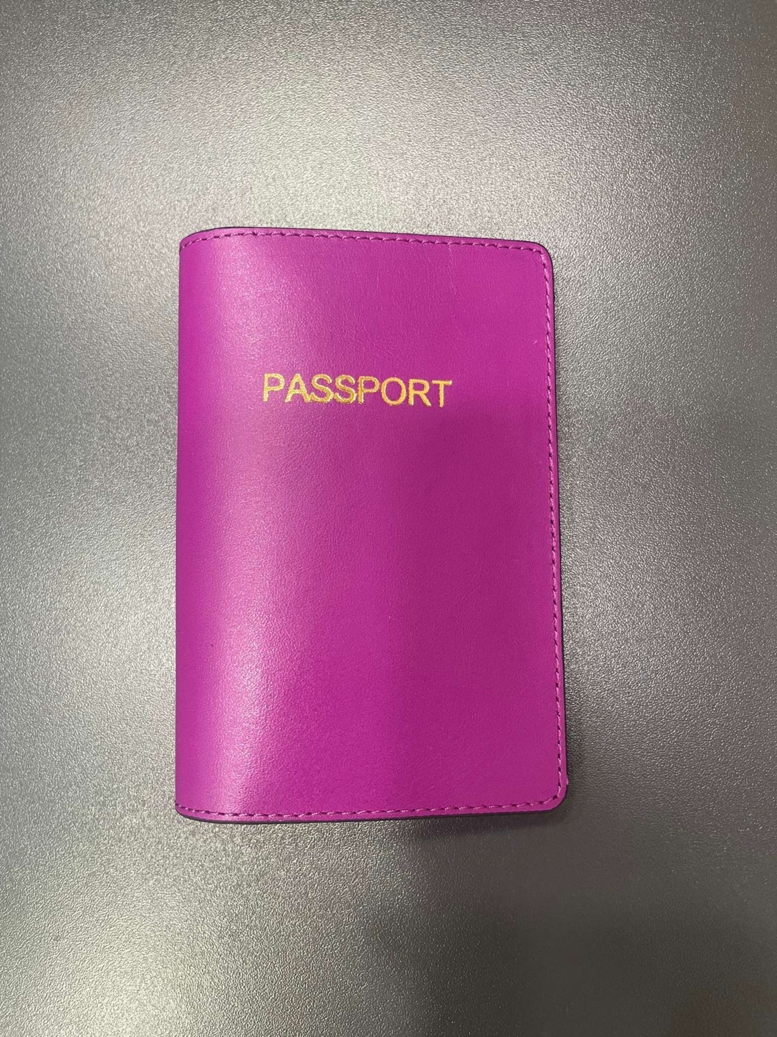 Seyahat Aksesuar Mor Deri Kişiye Özel Pasaport Kılıfı