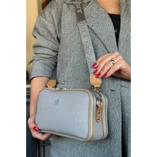 Just Polo Kadın Siyah 5 Bölmeli Ayarlanabilir Uzun Askılı Omuz Çantası Postacı Çantası 6 Bölmeli 28 X18 cm 4023-GD