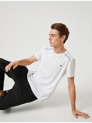 Koton Spor Tişört Şerit Baskı Detaylı Bisiklet Yaka