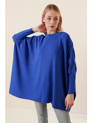 Hazelin Kadın Saks Oversize Yırtmaçlı Panço Triko Kazak  HZL23W-BD1100761