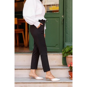 Tesettür Ala Store Kadın Beli Lastikli Bilek Boy Havuç Kesim Pantolon