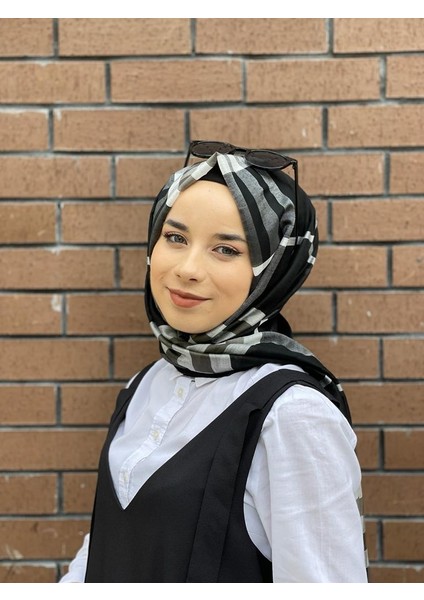 Siyah Burberry Ekose Şal