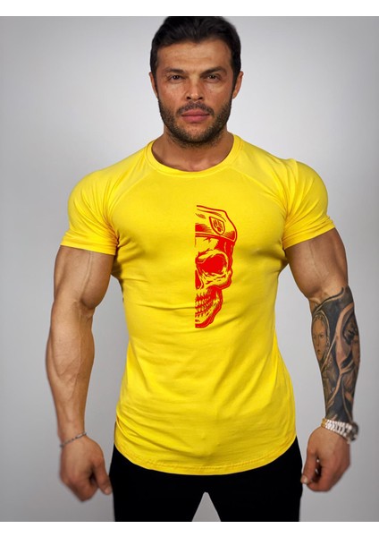 Yarım Kurukafa Kırmızı Baskılı Fitness T-Shirt