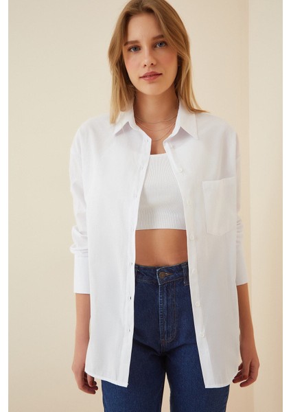 Kadın Beyaz Arkası Düğmeli Boyfriend Poplin Gömlek HZL22S-BD139521 modelleri