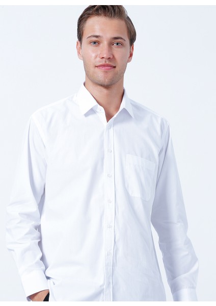 Klasik Yaka Düz Beyaz Erkek Gömlek GM1001400232 modelleri