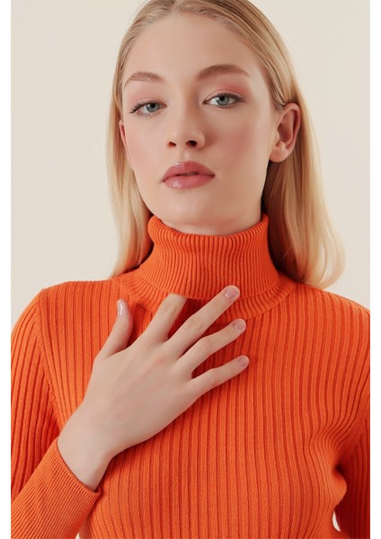 Kadın Oranj Boğazlı Fitilli Triko Balıkçı Yaka Kazak HZL22W-BD1445001 modelleri