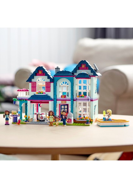 Friends Andrea'nın Aile Evi 41449 Yapım Seti; Mini Bebek Oyun Seti; 6 Yaşında Yaratıcı Çocuklar için Harika bir Hediye (802 Parça)