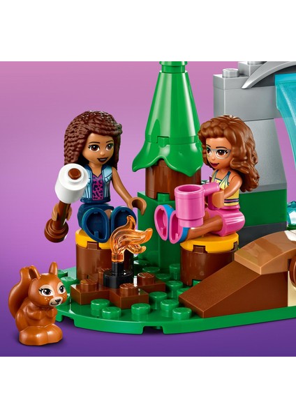 Friends Orman Şelalesi 41677 - 5 Yaş ve Üzeri Çocuklar İçin Andrea ve Olivia Minifigürü İçeren Yaratıcı Oyuncak Yapım Seti (64 Parça) 