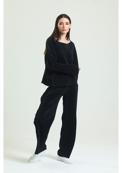 Siyah Fitilli Pijama Takımı fırsatları